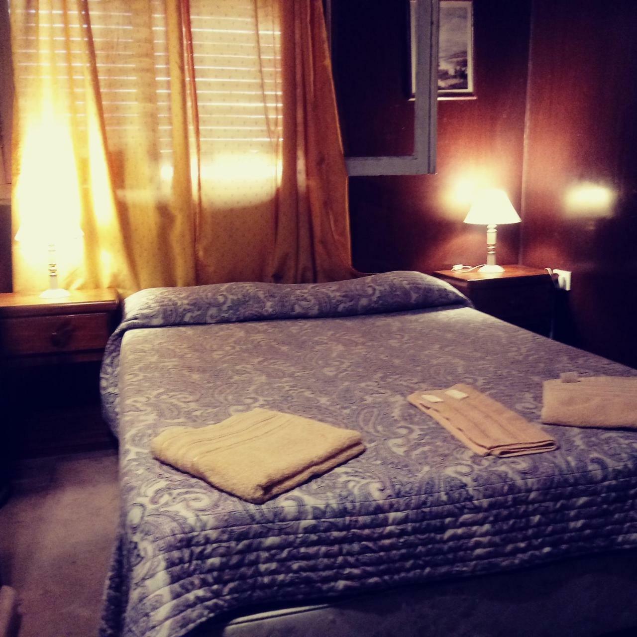 Hotel Laura Кордоба Екстериор снимка