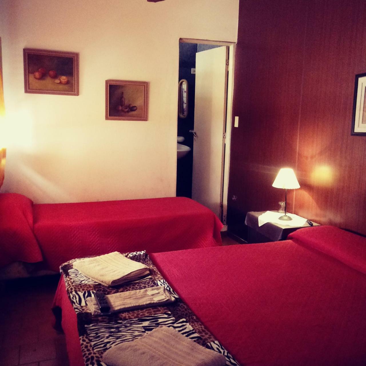 Hotel Laura Кордоба Екстериор снимка